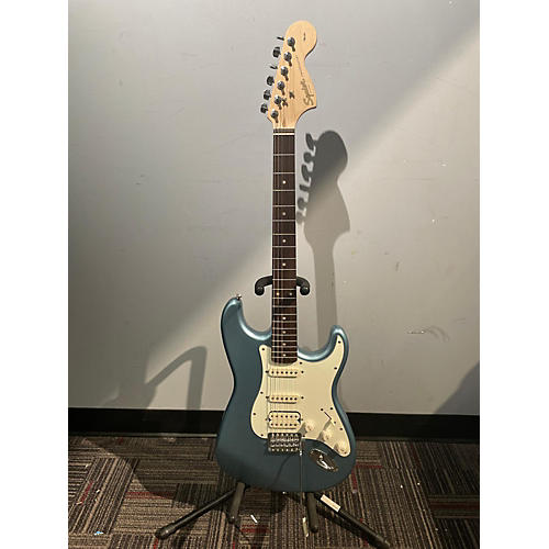 Squier Affinity Stratocaster Solid Body Electric Guitar Metallic Blue