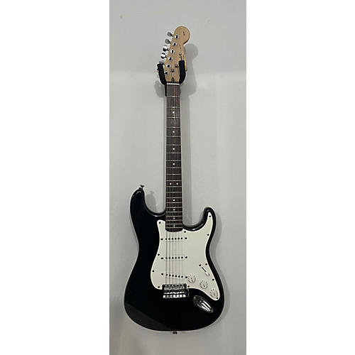 Squier Affinity Stratocaster Solid Body Electric Guitar Black and White