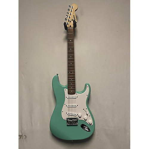 Squier Affinity Stratocaster Solid Body Electric Guitar Sea Foam