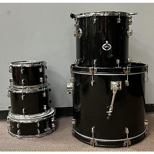Crush Drums & Percussion Alpha Series Drum Kit Black and Silver