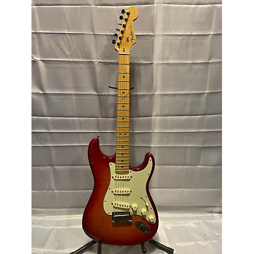 Fender American Deluxe Stratocaster Solid Body Electric Guitar Cherry Sunburst
