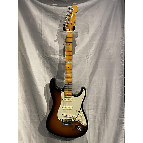 Fender American Deluxe Stratocaster Solid Body Electric Guitar 3 Color Sunburst