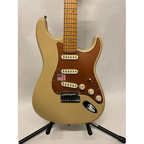 Fender American Deluxe Stratocaster V Neck Solid Body Electric Guitar Honey Blonde