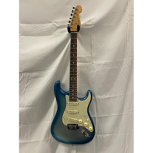 Fender American Elite Stratocaster Solid Body Electric Guitar Blue