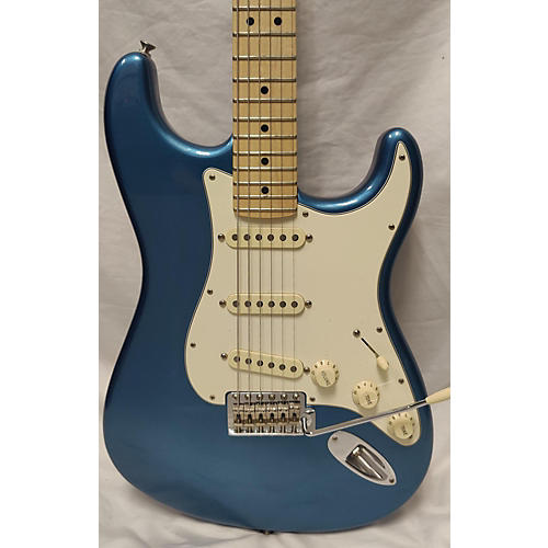 Fender American Performer Stratocaster SSS Solid Body Electric Guitar Lake Placid Blue