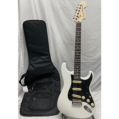 Fender American Performer Stratocaster SSS Solid Body Electric Guitar Artic White