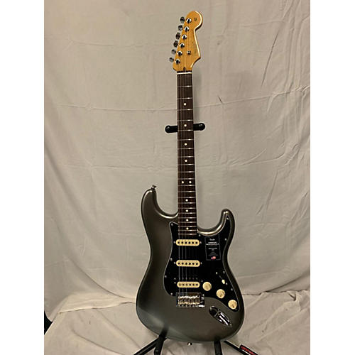 Fender American Professional II Stratocaster Solid Body Electric Guitar Silverburst