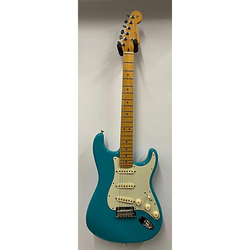 Fender American Professional II Stratocaster Solid Body Electric Guitar Miami Blue