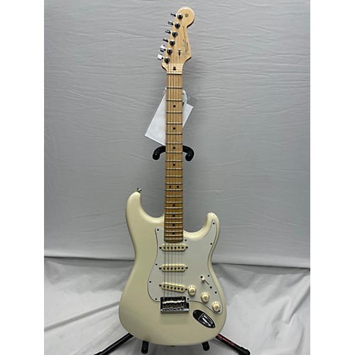 Fender American Professional Stratocaster SSS Solid Body Electric Guitar White