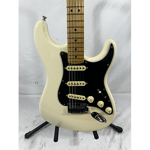 Fender American Professional Stratocaster SSS Solid Body Electric Guitar Olympic White