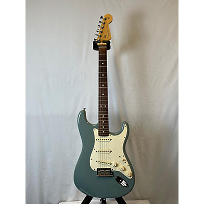 Fender American Professional Stratocaster SSS Solid Body Electric Guitar