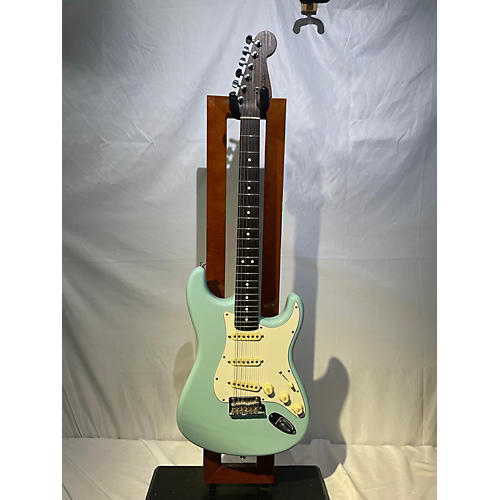 Fender American Professional Stratocaster With Rosewood Neck Solid Body Electric Guitar Sonic Blue