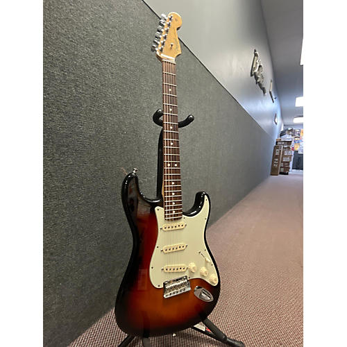 Fender American Professional Stratocaster With Rosewood Neck Solid Body Electric Guitar 3 Tone Sunburst
