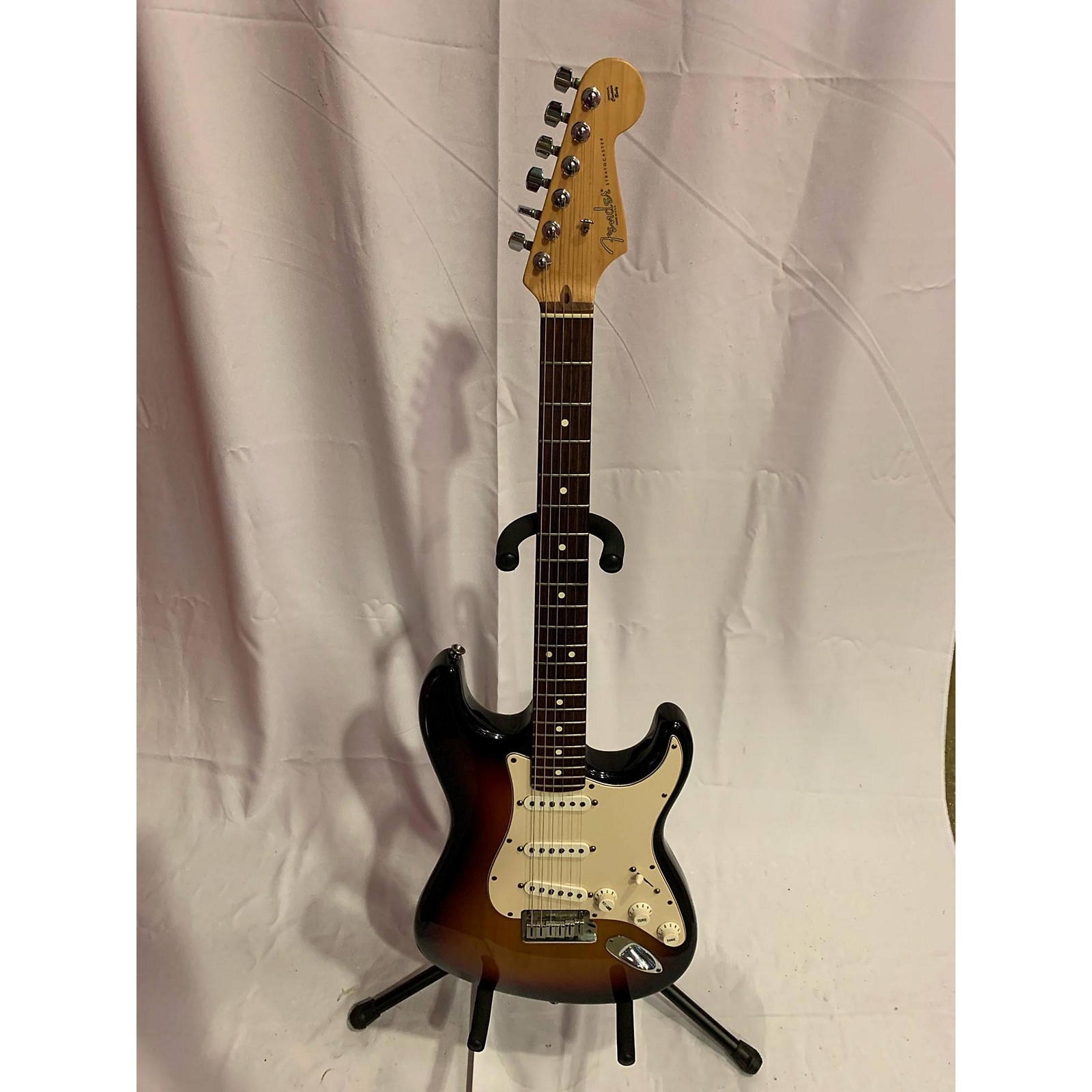 Used Fender American Standard Stratocaster Solid Body Electric Guitar Sunburst Musician's Friend
