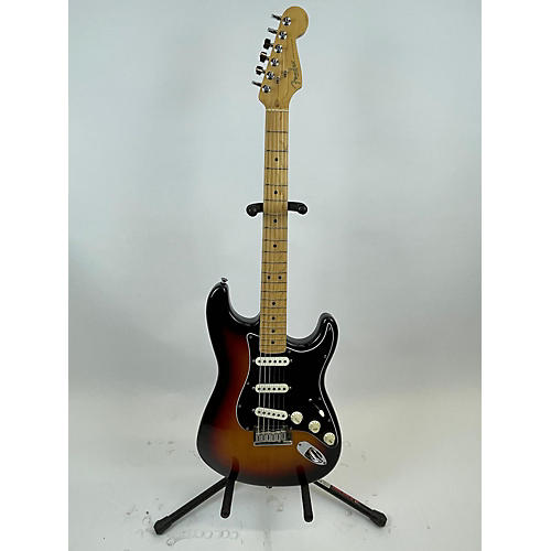 Fender American Standard Stratocaster Solid Body Electric Guitar 3 Tone Sunburst