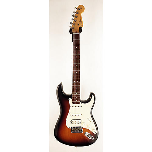 Fender American Standard Stratocaster Solid Body Electric Guitar Sunburst