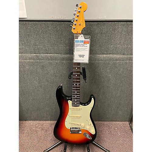 Fender American Ultra Stratocaster Solid Body Electric Guitar Sunburst