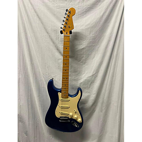 Fender American Ultra Stratocaster Solid Body Electric Guitar COBRA BLUE