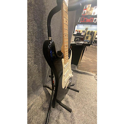 Fender Artist Series Eric Clapton Stratocaster Solid Body Electric Guitar