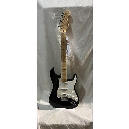 Fender Artist Series Eric Clapton Stratocaster Solid Body Electric Guitar Black and White