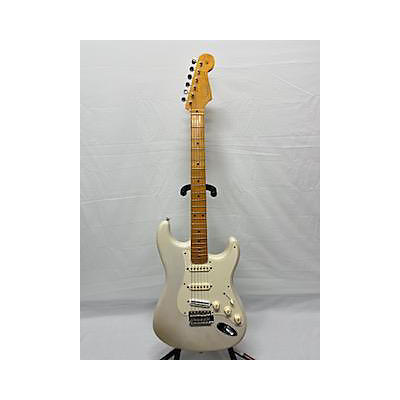 Fender Artist Series Eric Johnson Stratocaster Solid Body Electric Guitar