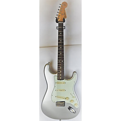 Fender Artist Series Robert Cray Stratocaster Solid Body Electric Guitar