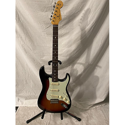 Fender Artist Series Robert Cray Stratocaster Solid Body Electric Guitar 3 Color Sunburst
