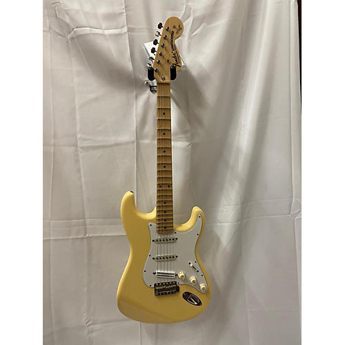 Fender Artist Series Yngwie Malmsteen Stratocaster Solid Body Electric Guitar Yellow