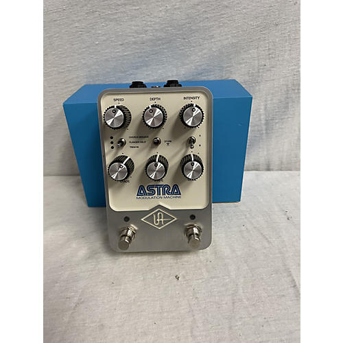 Universal Audio Astra Modulation Machine Effect Pedal