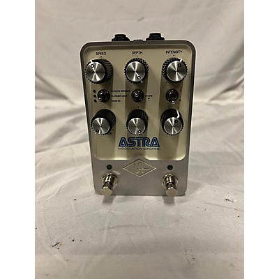 Universal Audio Astral Modulation Machine Effect Pedal Package