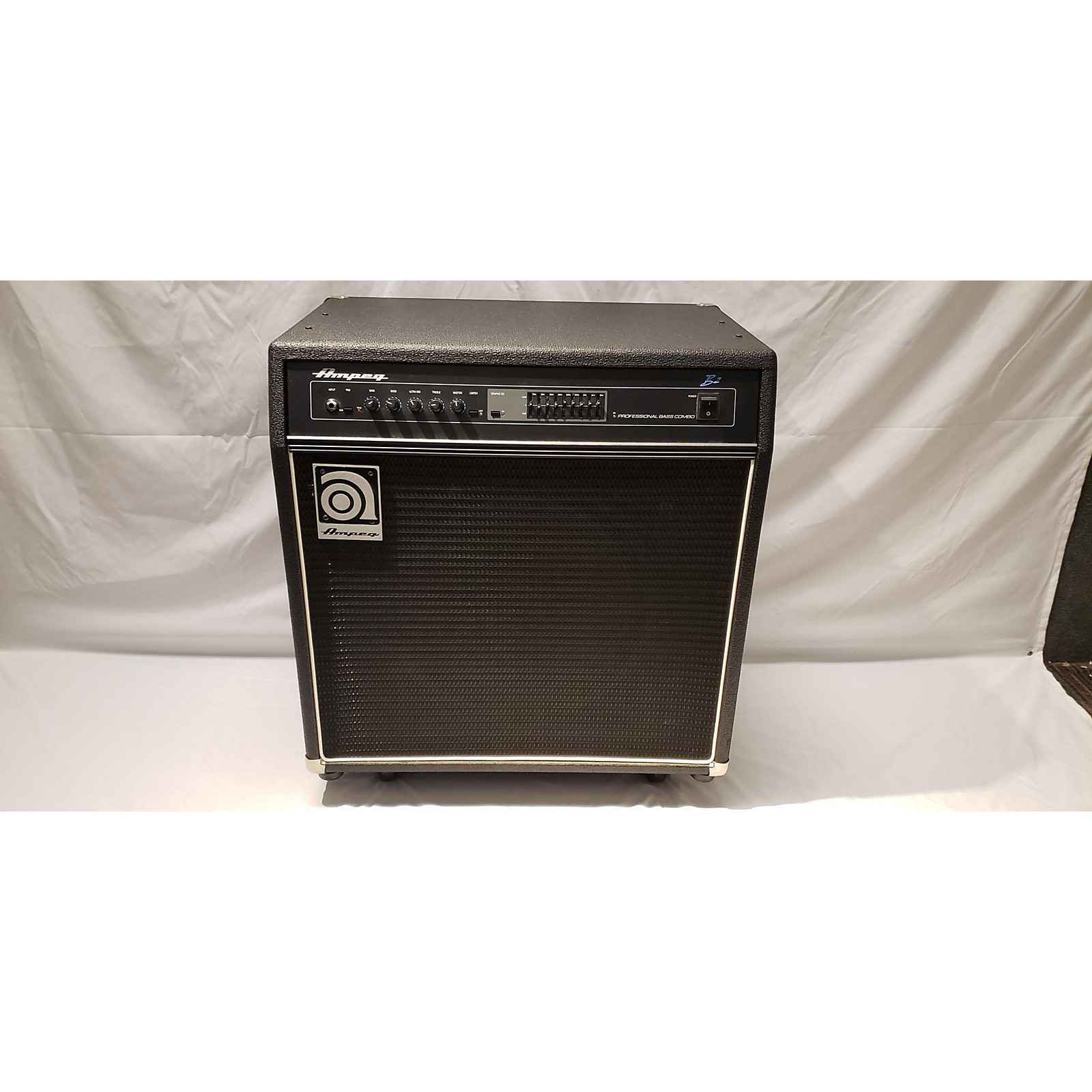 Used Ampeg B2 Bass Combo Amp Musician's Friend