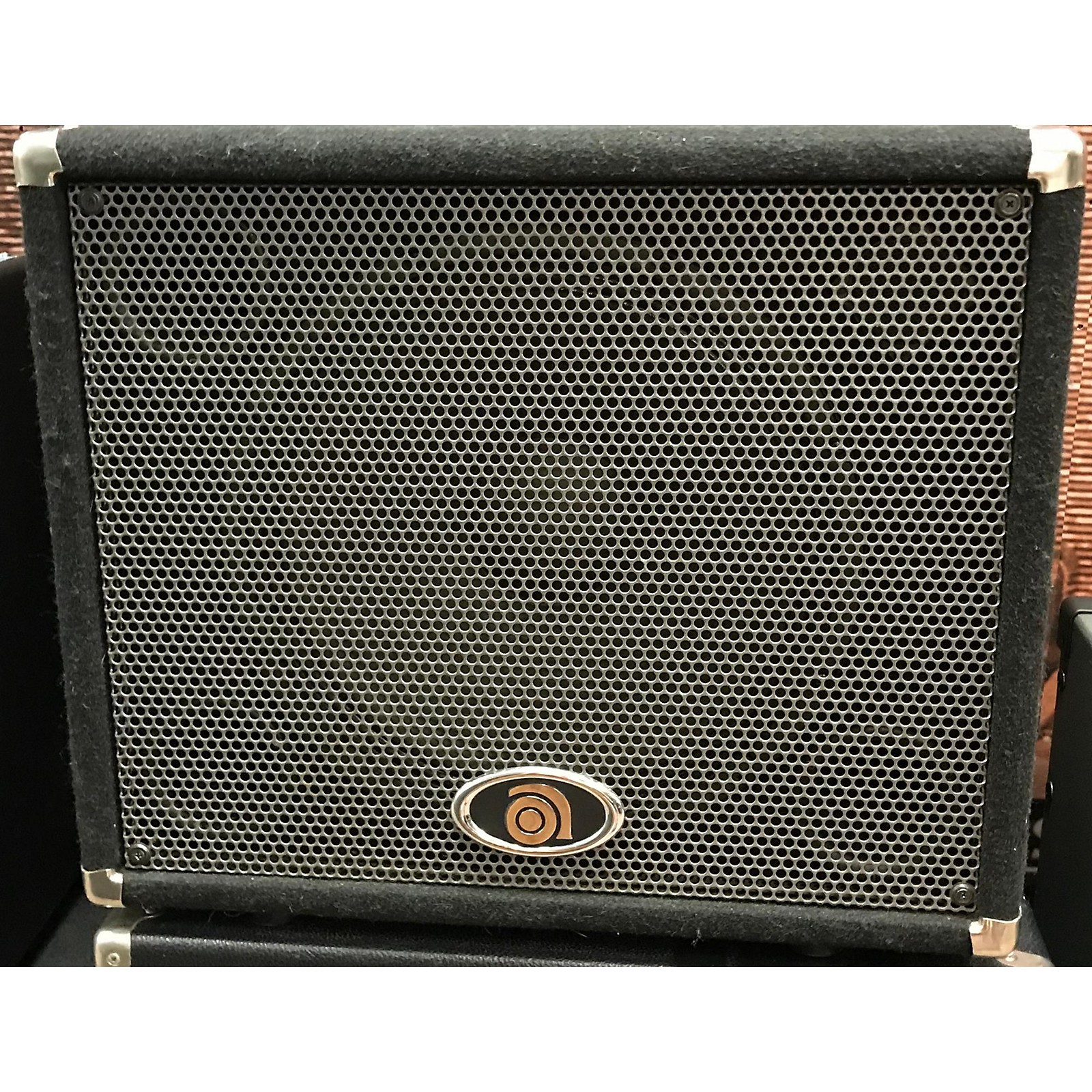 Used Ampeg BSE115T Bass Cabinet | Musician's Friend