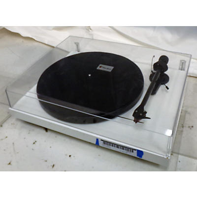 Pro-Ject CARBON DC Turntable