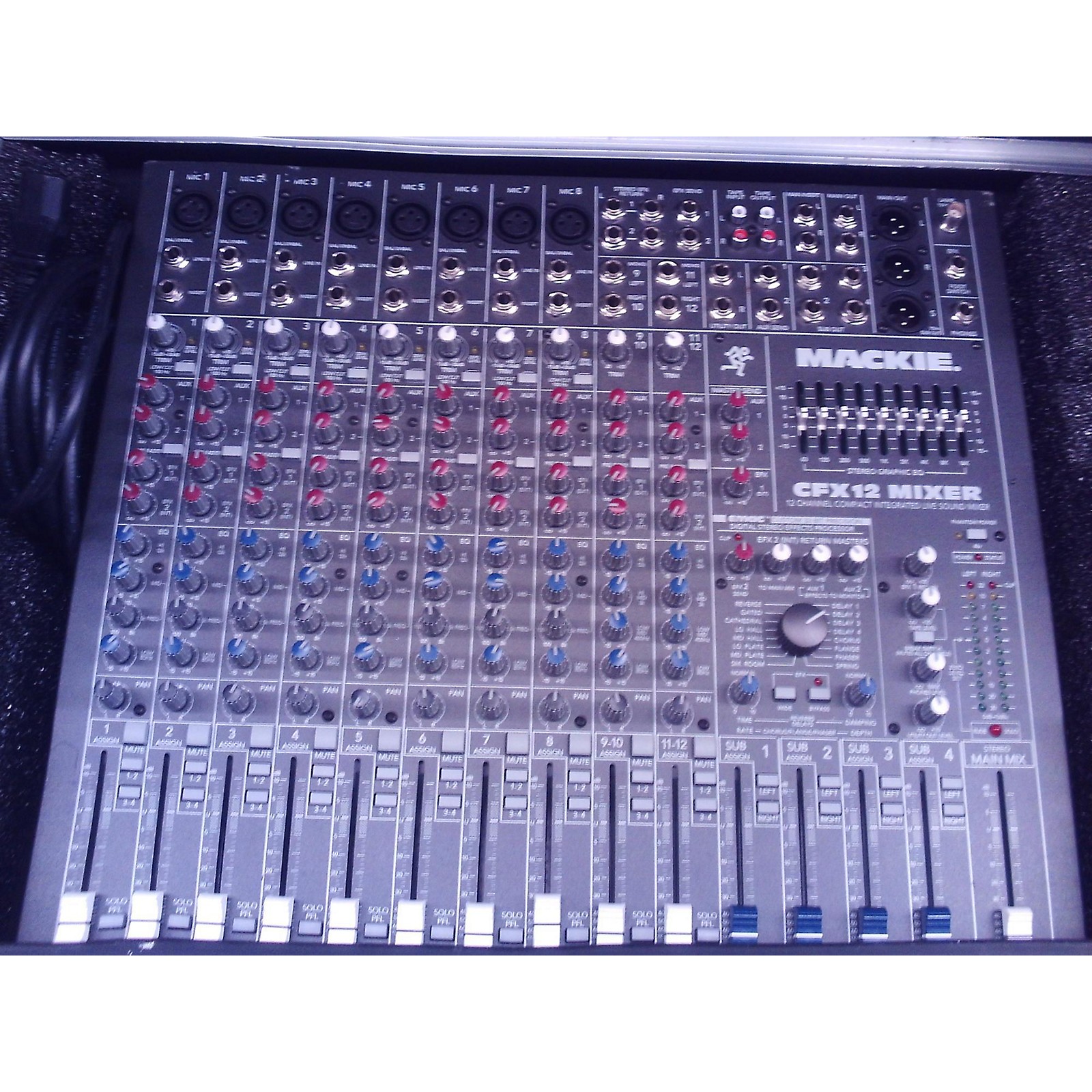 Mackie CFX12 Unpowered Mixer Musician