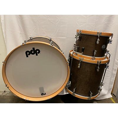 PDP by DW CONCEPT CLASSIC WALNUT NATURAL HOOPS 3 PIECE Acoustic Drum Pack