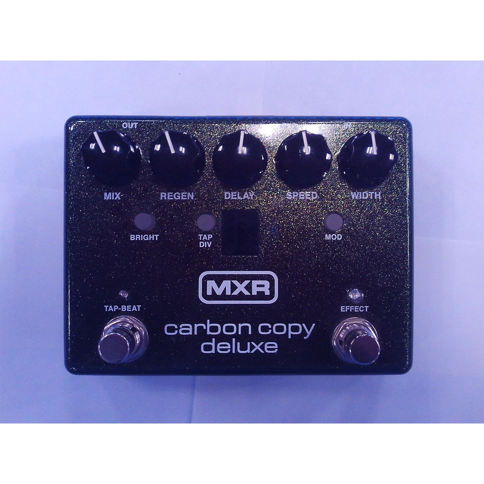 Used MXR Carbon Copy Deluxe Effect Pedal Musician's Friend