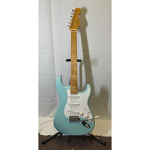 Fender Classic Series 1950S Stratocaster Solid Body Electric Guitar Daphne Blue