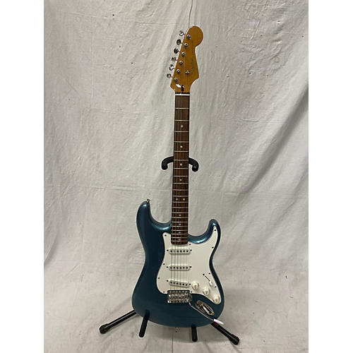 Squier Classic Vibe 1960S Stratocaster Solid Body Electric Guitar Blue