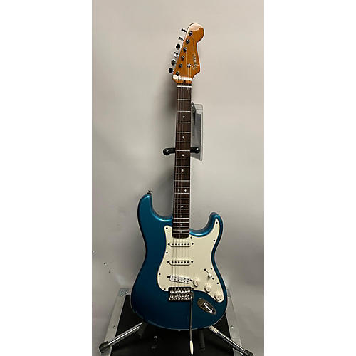 Squier Classic Vibe 1960S Stratocaster Solid Body Electric Guitar Lake Placid Blue