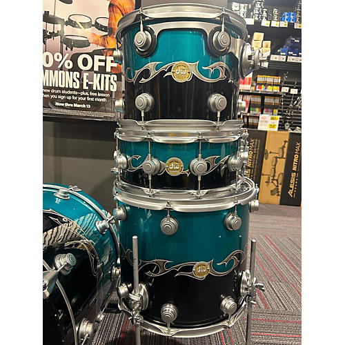 DW Collector's Series Lacquer Specialty Drum Kit Tribal