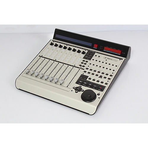 Mackie Control Universal Pro Condition 3 - Scratch and Dent Regular 190839790682