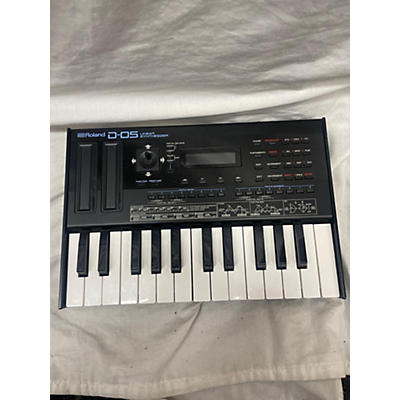 Roland D-05 Synthesizer