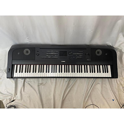Yamaha DGX670 Keyboard Workstation