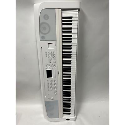 Yamaha DGX670 WHITE Keyboard Workstation