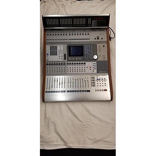 TASCAM DM3200 Powered Mixer