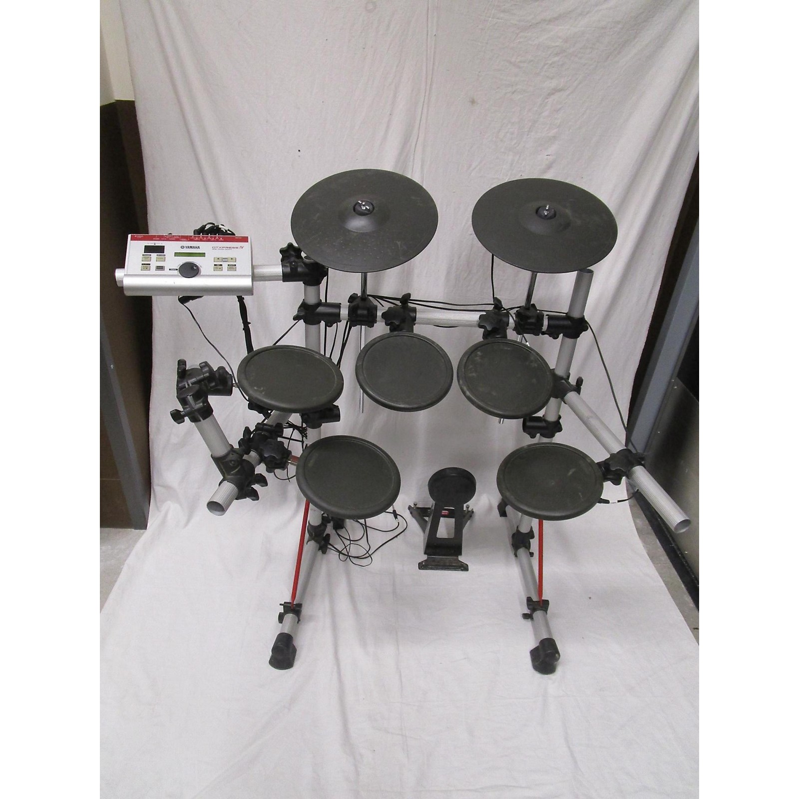 Used Yamaha DTXPRESS IV Electric Drum Set Musician
