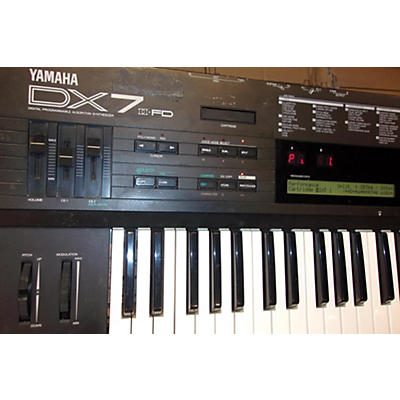 Yamaha DX7 II Synthesizer