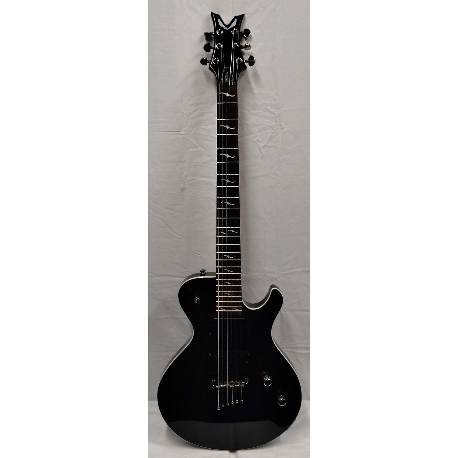 Used Dean Deceiver X Solid Body Electric Guitar Black Musician's Friend