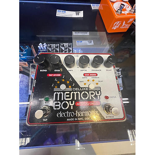 Electro-Harmonix Deluxe Memory Boy Delay Effect Pedal