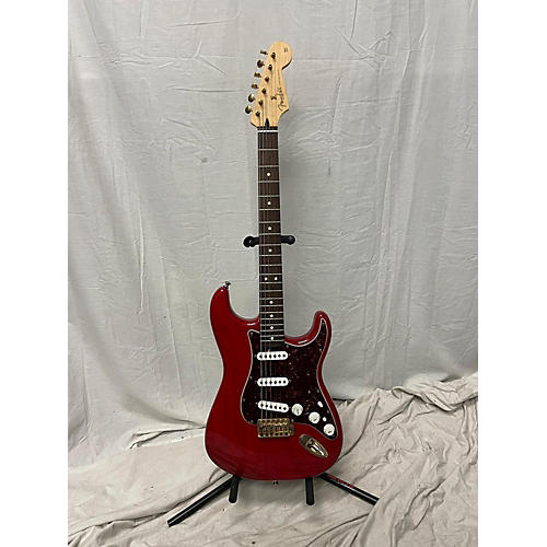 Fender Deluxe Players Stratocaster Solid Body Electric Guitar Red